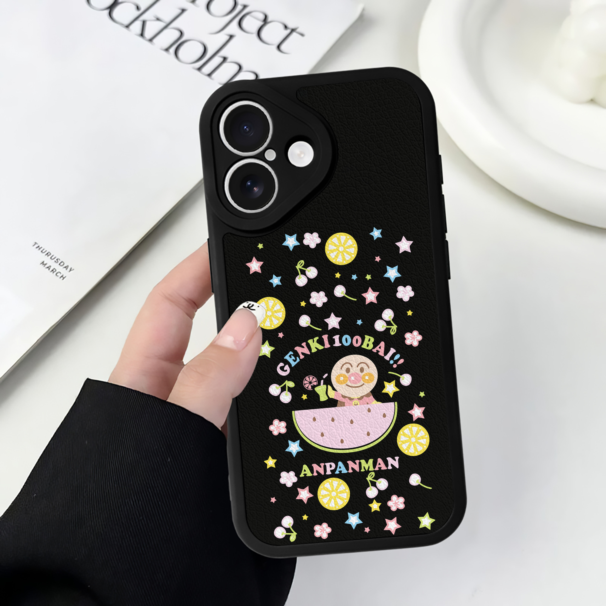 （画像用） アンパンマン Anpanman 【iPhone 16シリーズ対応】シリコンスマホケース（レザー調） 材質：シリコン